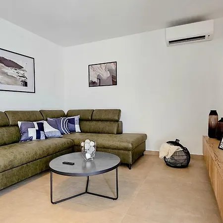 Casa Ulika 赞布雷提亚