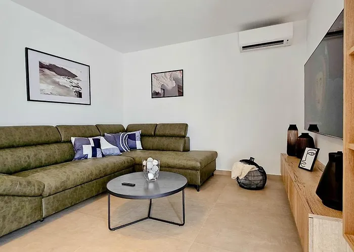 Casa Ulika 잠브라티야