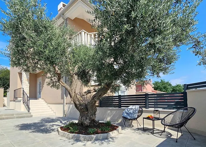 Casa Ulika 빌라 잠브라티야